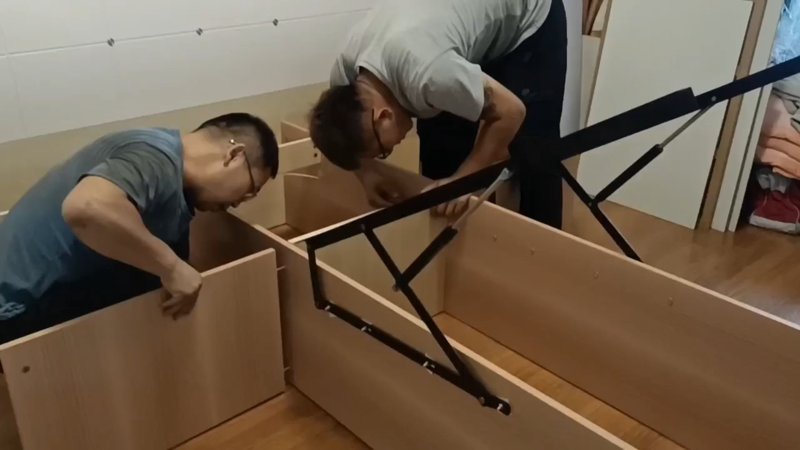 工具推荐类：如何选择合适的长途搬家服务